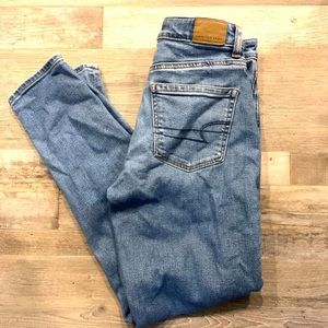American Eagle Mom Jeans